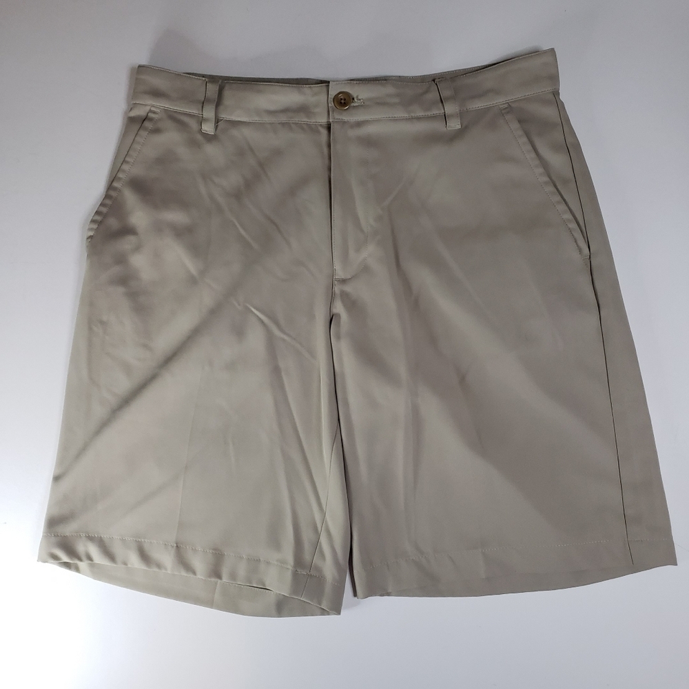 IZOD 9.5-in. GOLF Shorts Mens size 33 Beige Flat Front Polyester Chino NWOT